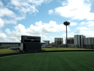 �s������